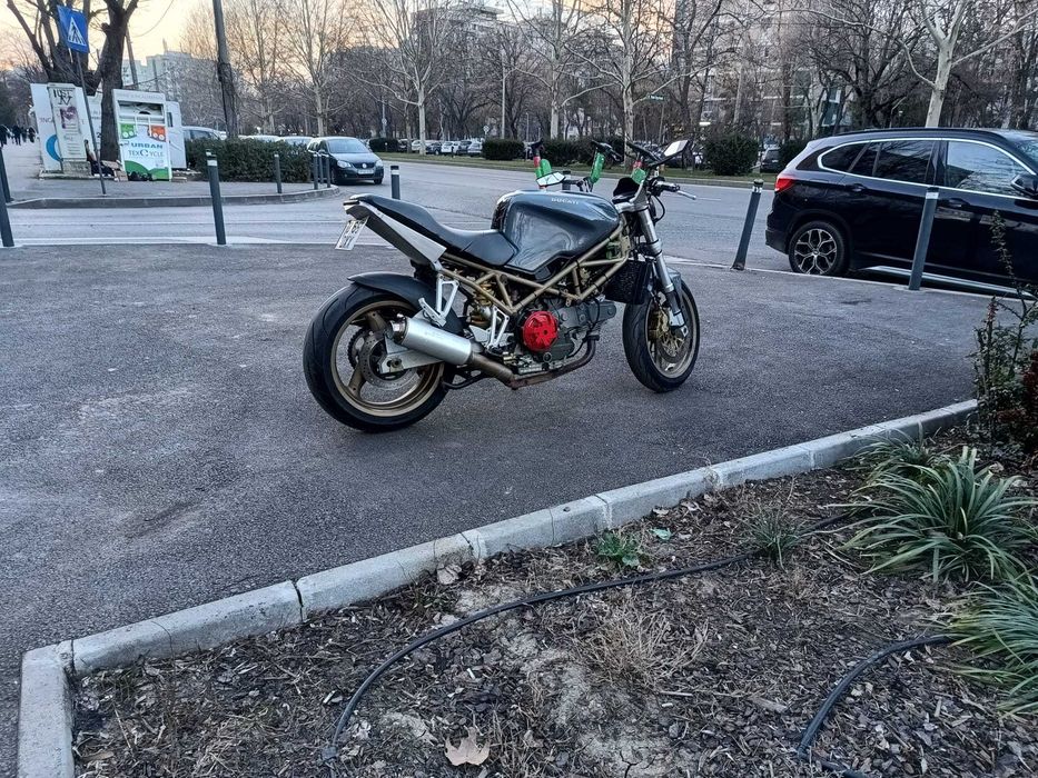 Vând Ducati ST2 urgent