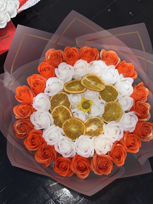 Buchet din Trandafiri Sapun CADOU cu Portocale