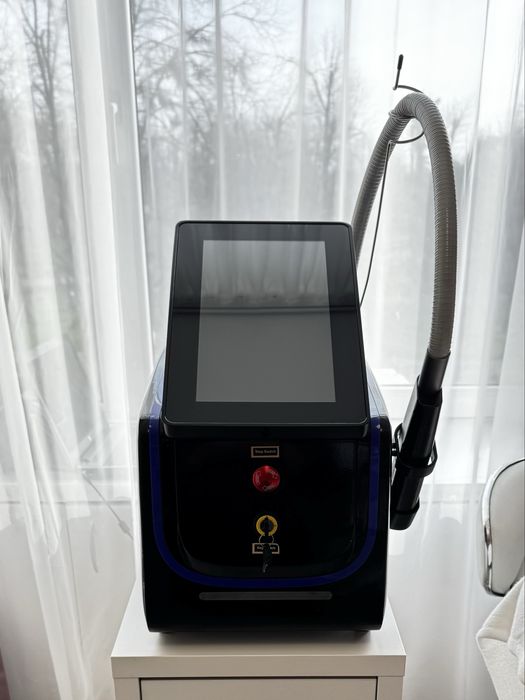 Nd Yag лазер за карбонов пилинг и премахване на перманент/татуировки