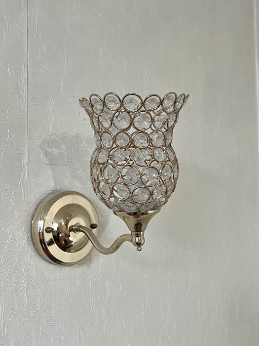 Люстры, софиты и настенные лампы — недорого