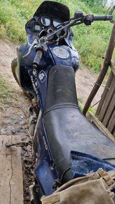 Vând Aprilia pegaso 650