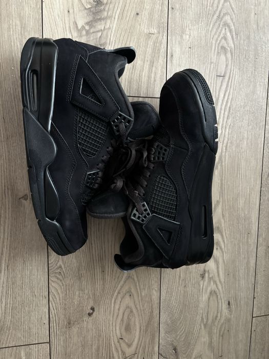 Jordan 4 black cat