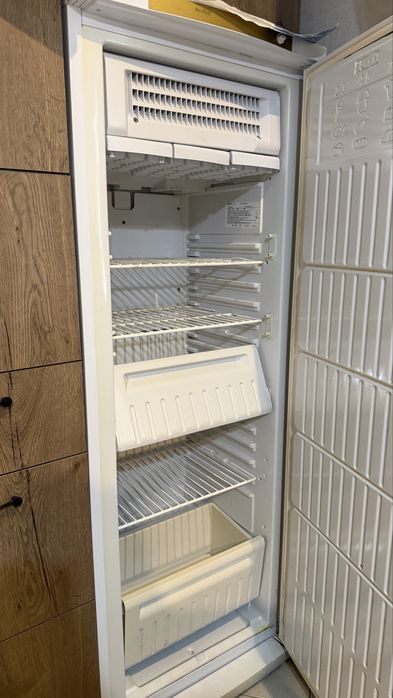 Морозильник indesit