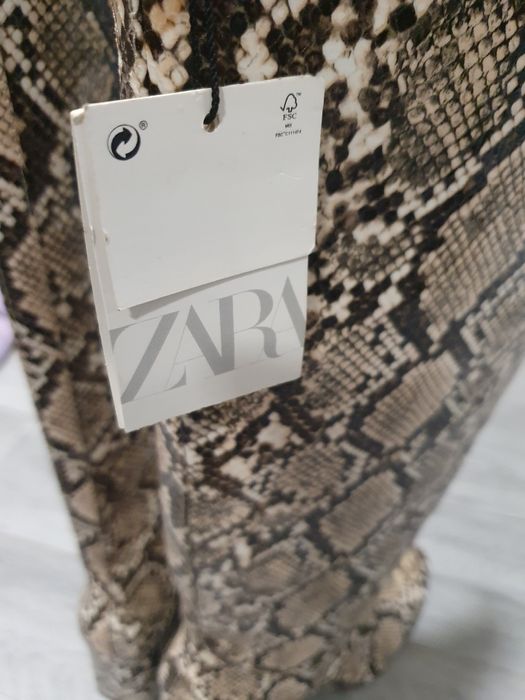 Дамски ботуши ZARA