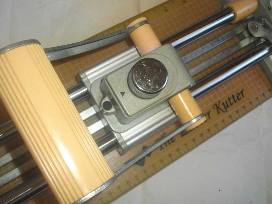 Ел. Длето Шабър BOSCH Ел.Поялник 150W Ролков нож хартия