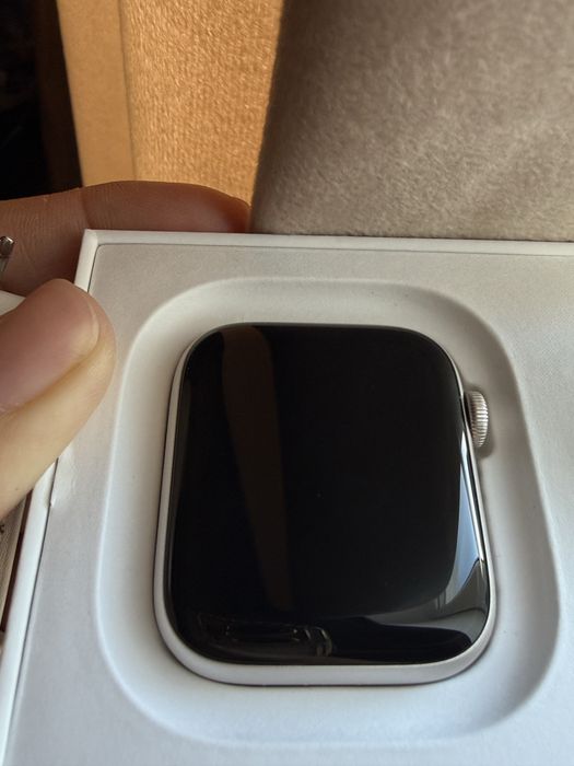 Apple Watch SE 2 44mm starlight- бежевый