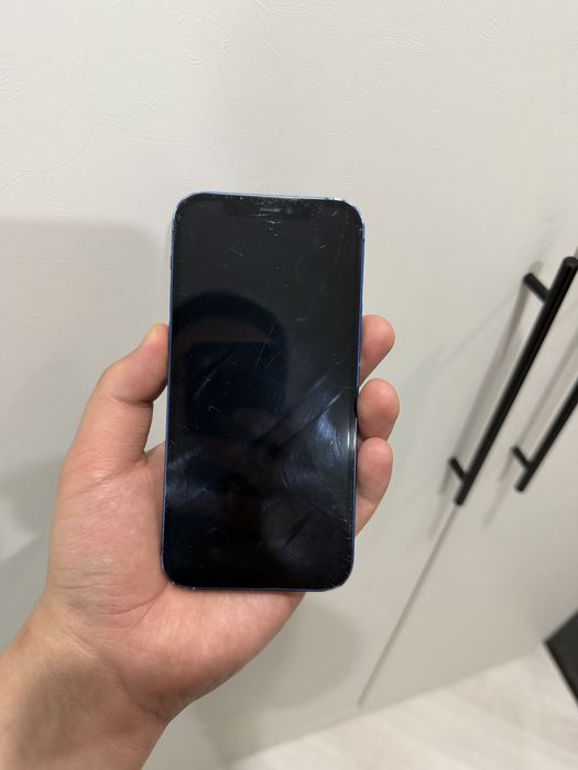 Продам айфон 12 не разбитый