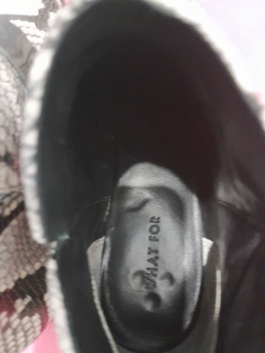 Продам брендовые женские ботинки