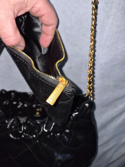 Chanel geanta din piele lacuita