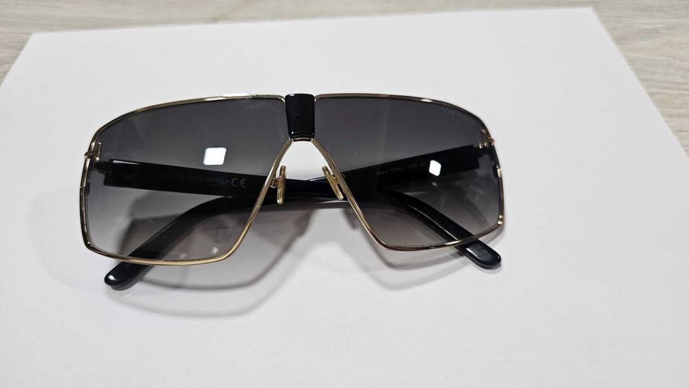 Мъжки слънчеви очила Tom Ford Reno FT0911 28B