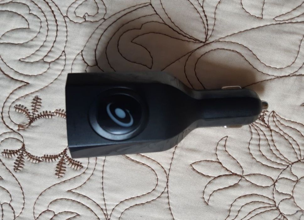 Vând încărcător telefon priză și auto