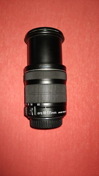 Canon EOS 7D Mark II + 18-135mm Canon f/3.5-5.6 IS STM  si grip Meike (Usor negociabil)