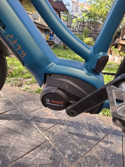 Bicicletă electrică City Bosch Perfomance Line