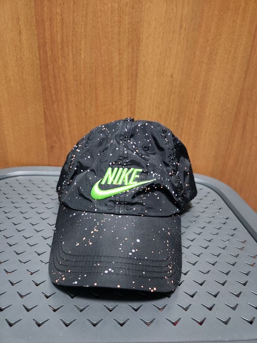 Мъжки шапки Nike