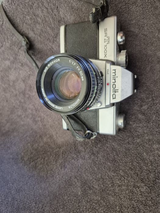 SLR Minolta SrT 100X cu obiectiv 50mm