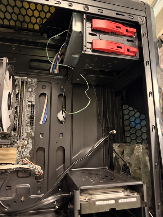 KIT PC complet (fără sursă) – i7-7700K, ASUS H110M-K, 16GB RAM DDR 4, HDD 1TB.m + SSD 500GB, Cooler ARGB, DVD-RW, Carcasă
