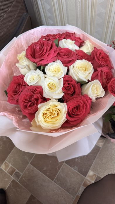 Букет из свежих роз, красивое оформление, подарок