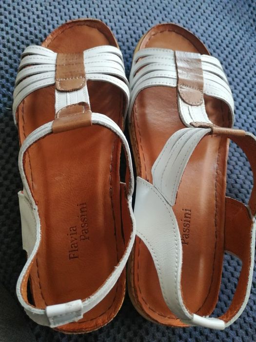 Sandale albe marimea 38 noi piele