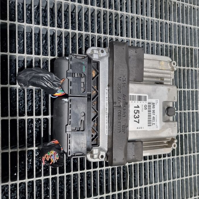 Calculator motor AUDI Q5 3.0 TDI 2008 - 2012 239CP Automata CCWA (1537) Diesel 8R0907401C Garantie