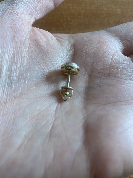 пусеты с бриллиантами