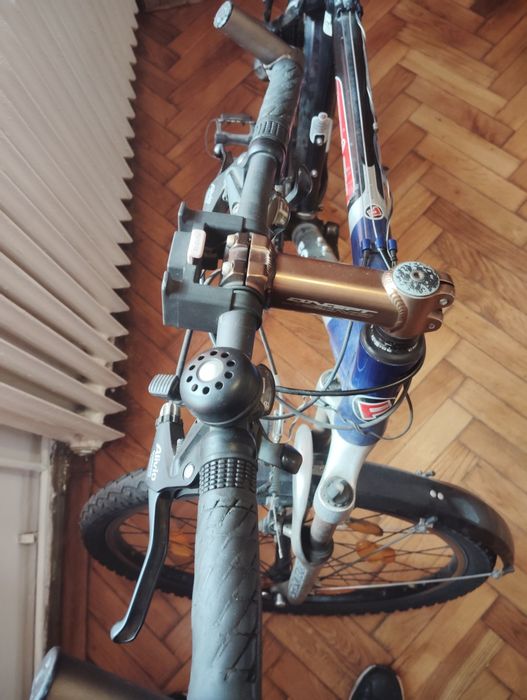 Vind bicicleta focus în stare bună de funcționare.