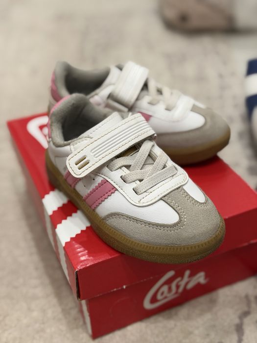 Детские кроссовки