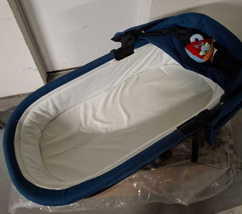 Cybex Melio с бебешки кош и аксесоари