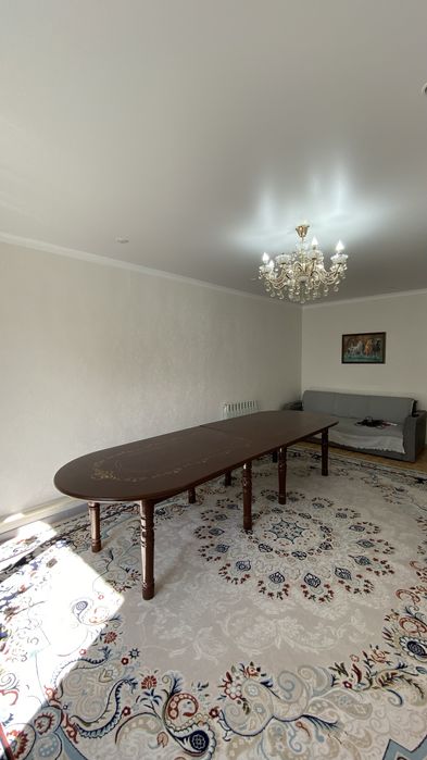 Продам стол для гостиной