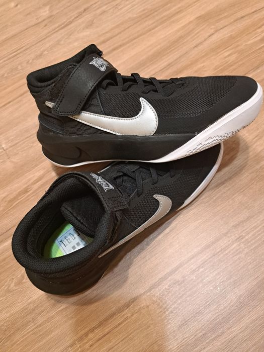 Маратонки Nike  38