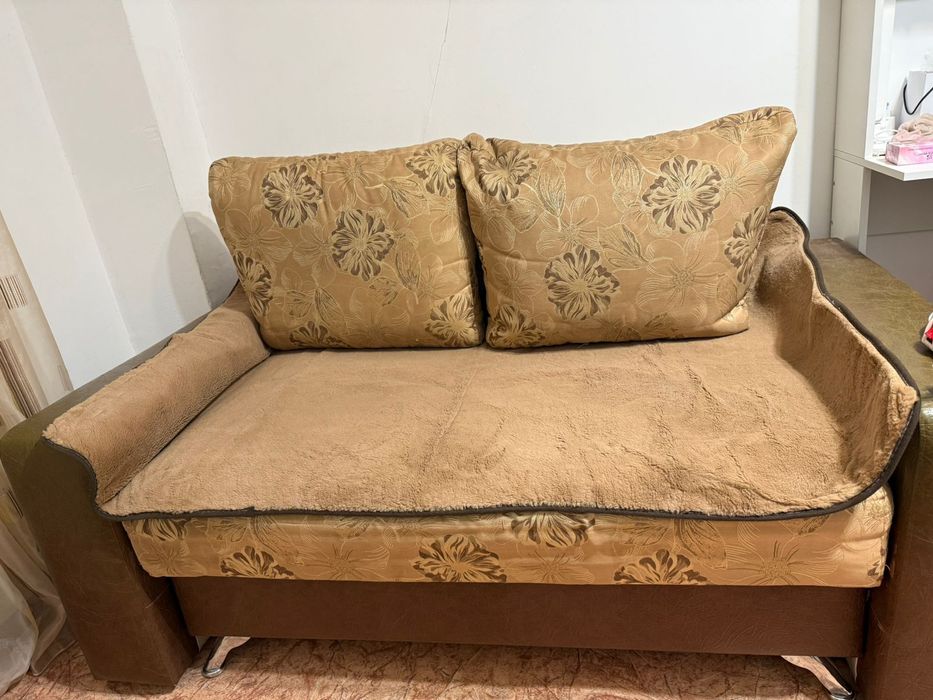 Диван, мини-диван и кресло