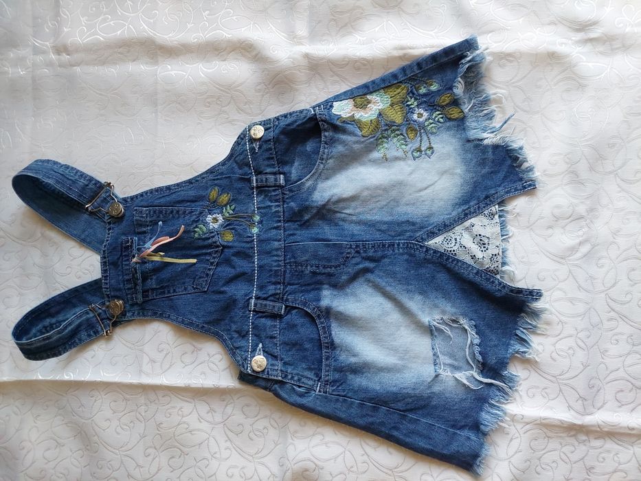 Шерстяные кофточки на девочек