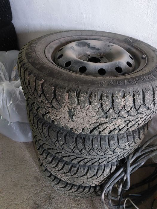 Продам колеса с дисками 4 шт