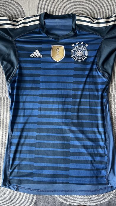 Adidas лонгслив спортивный