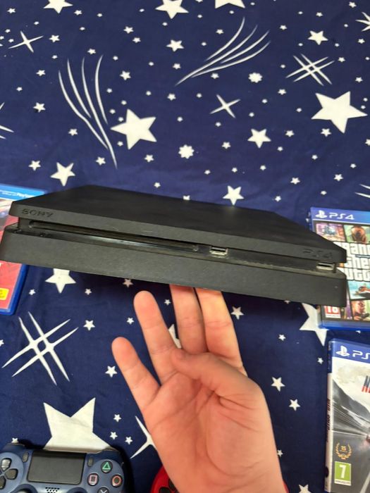 Vand ps4 slim 408 gb