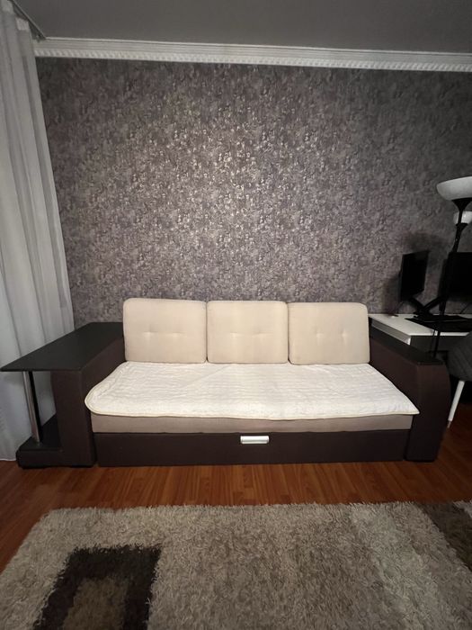 Продам диван прямой