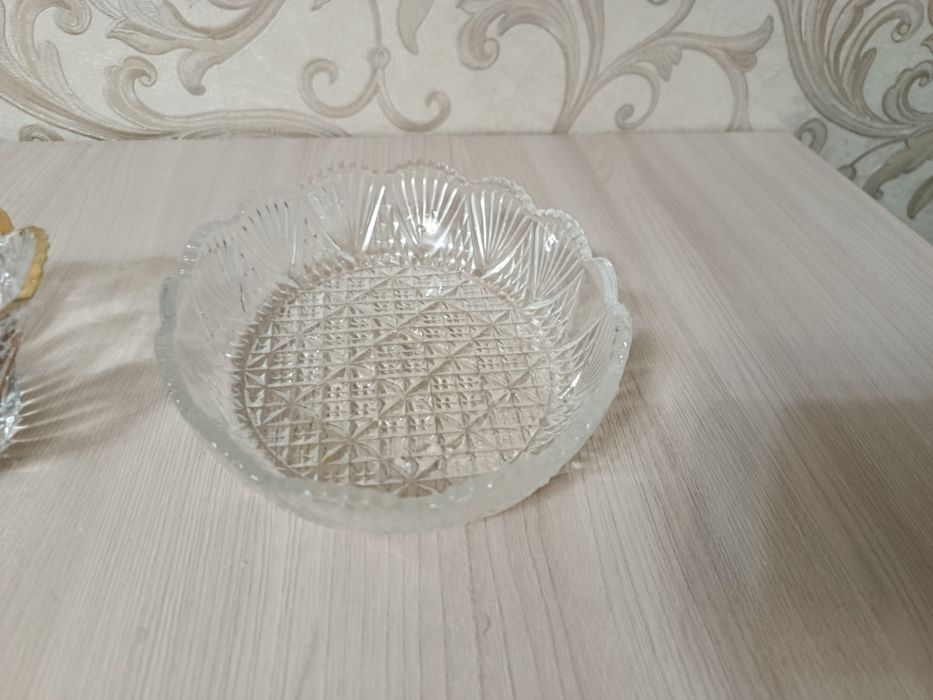 Посуда вазочки стеклянные