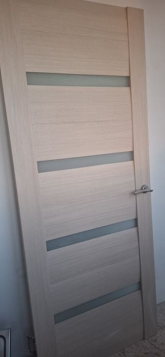 Продам дверь межкомнатную
