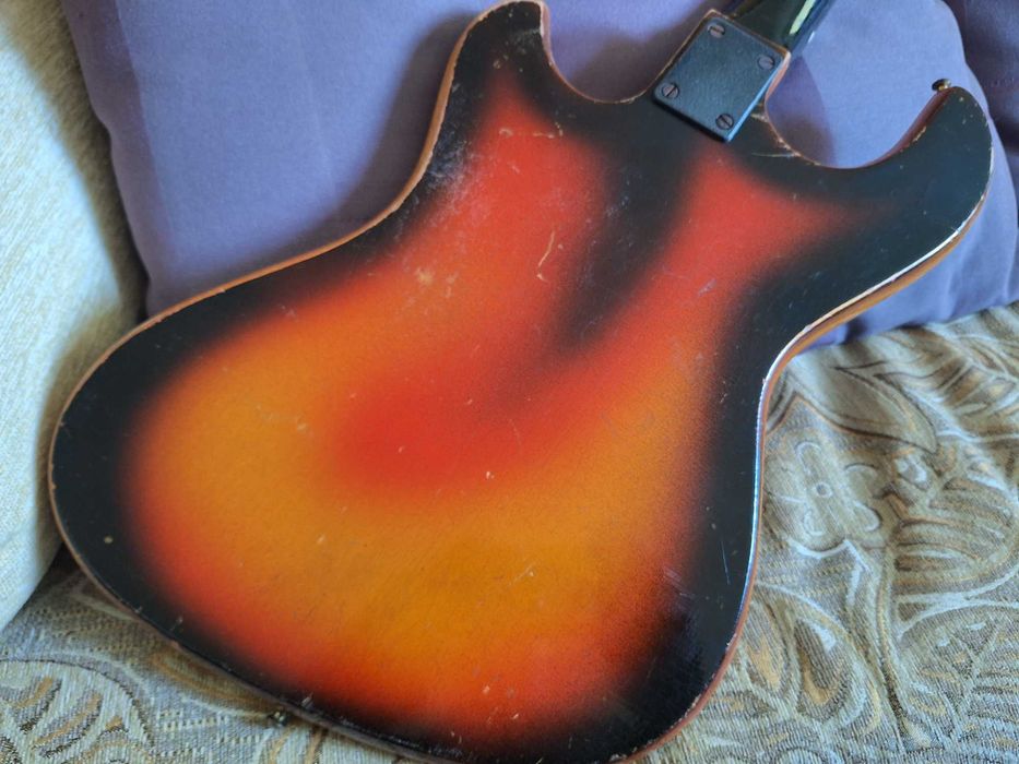 Ретро българска китара Орфей