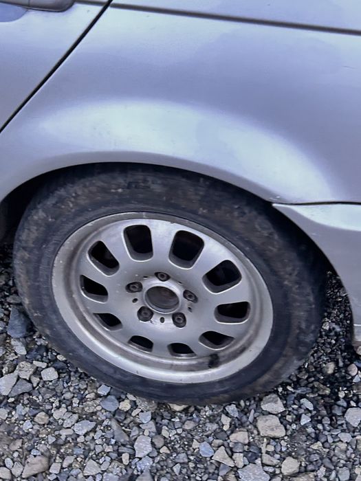 Dezmembrez bmw e 46 320d