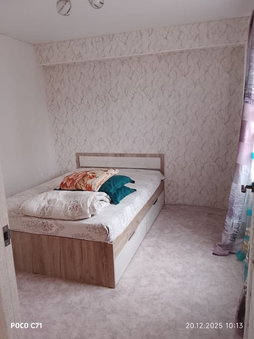 продам 4-х комнатную квартиру