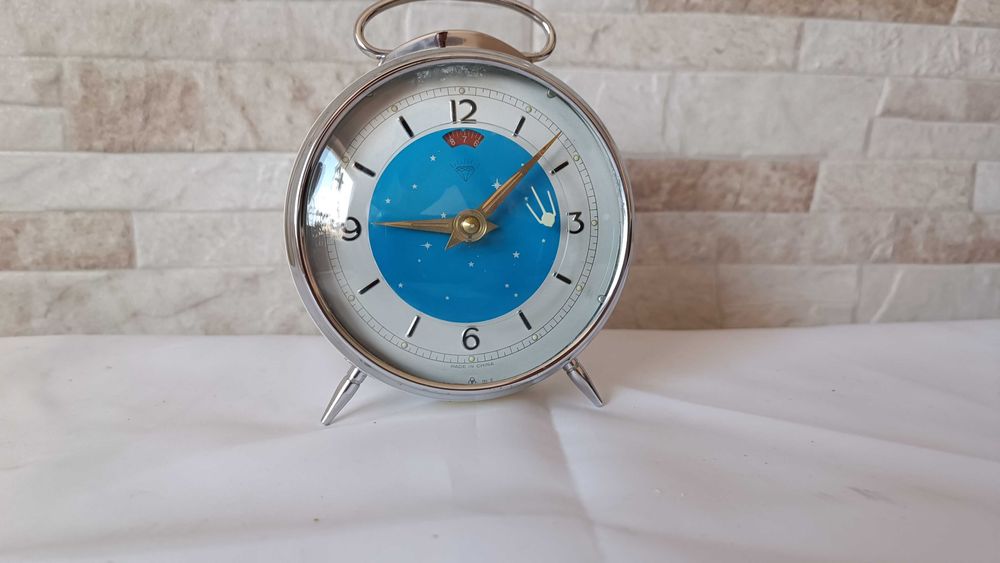 Стар часовник / будилник - Diamand - 1970г.