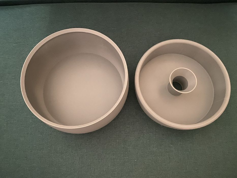 Recipient  alune, fistic , seminte