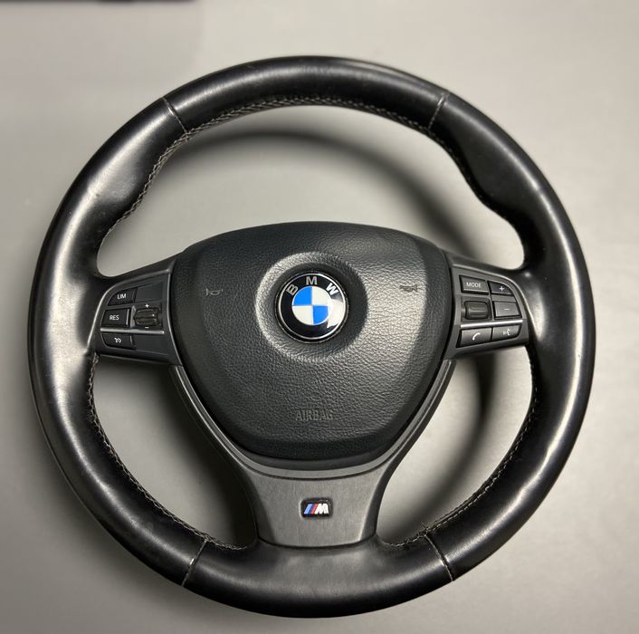 Volan M piele originala Bmw F10 F11 fara uzura 2010-2014