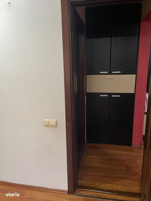 2 camere A uri , et 2 din 4 ,modern