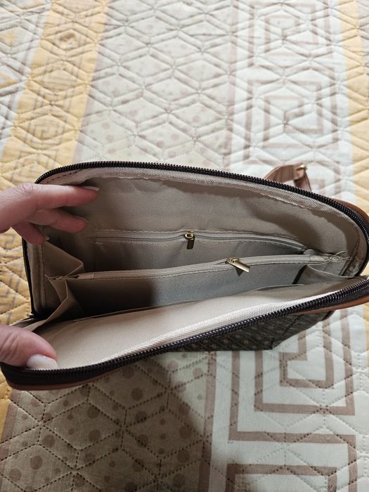 Дамска кожена раничка