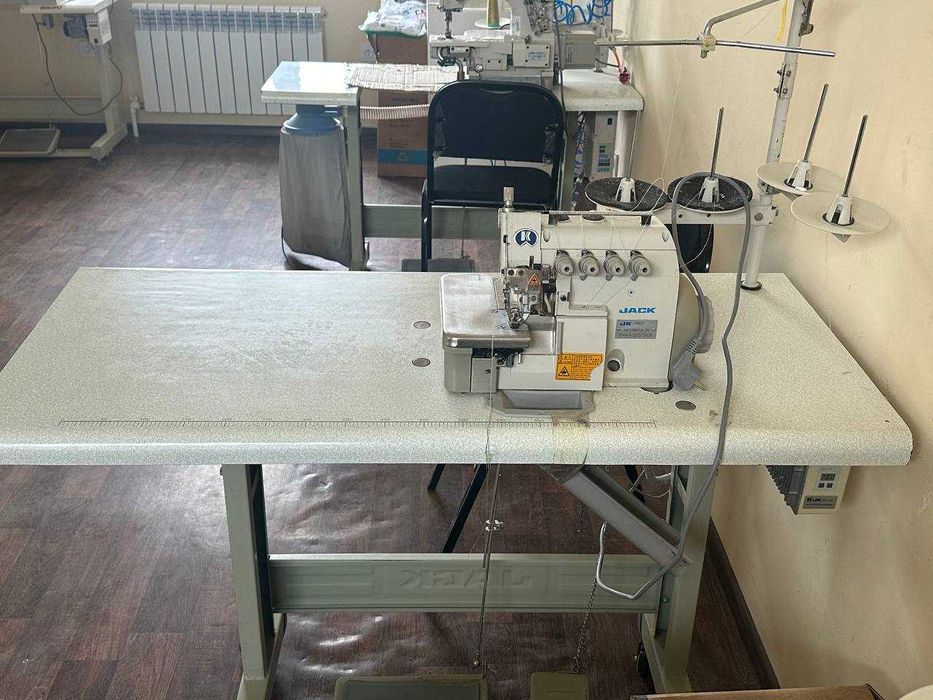 оверлок JAKC E 3, SIBURA