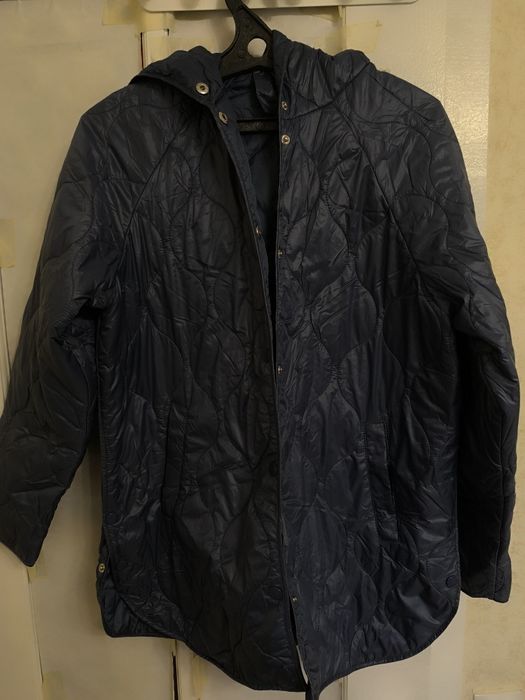 Осенняя куртка синяя