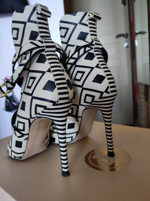 Босоножки бренд Tucino (original)