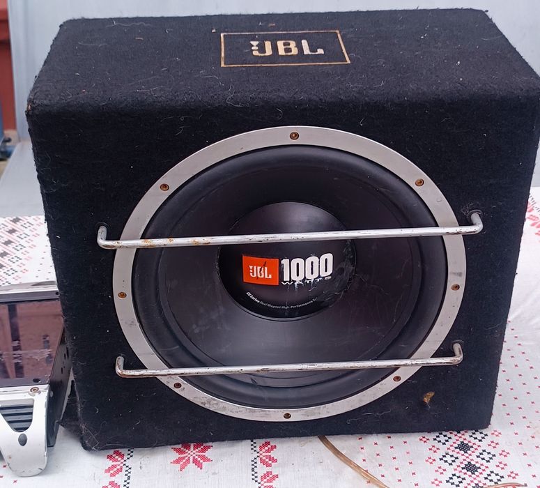 JBL subwoofer și amplificator 1000watt