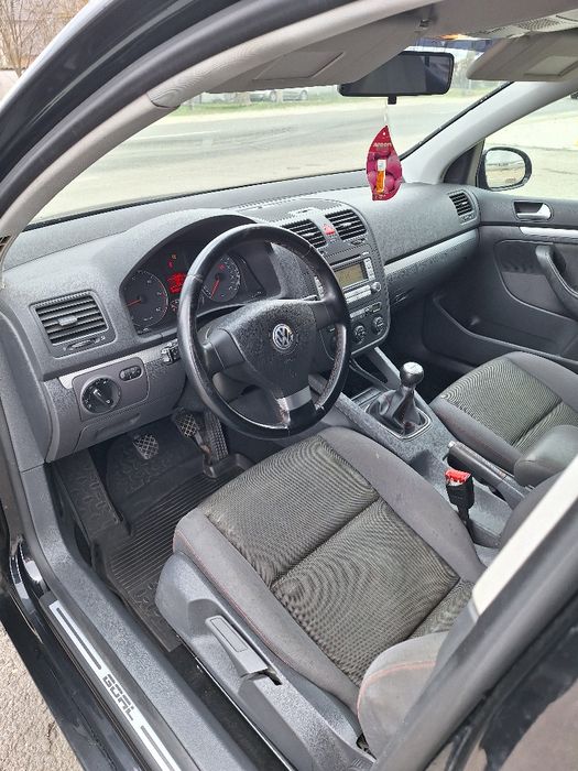Volkswagen Golf 5 1.9 TDI 105 CP – Model Goal, unic proprietar
